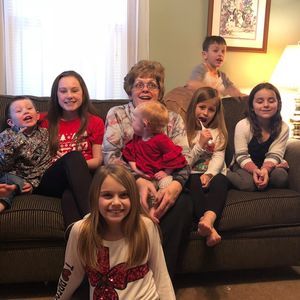 Meet your Posher, Elaine